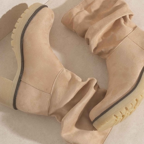 NOVA - Picture 3 of 4